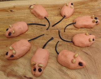 Edible Christmas Crafts - Sugar Mice